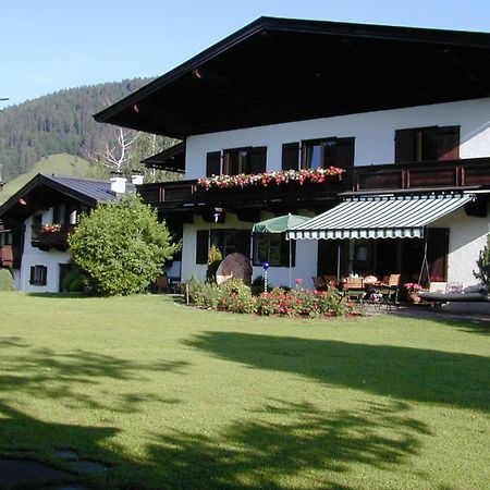 Pension Landhaus Gasteiger Kitzbühel Exteriör bild